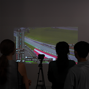 Discover Splay: The Ultimate 2-in-1 Expandable Display & Ultra-Short-Throw Projector Solution